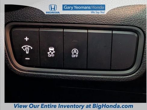 Used 2025 Kia Soul LX w/ LX Technology Package FWD image 21