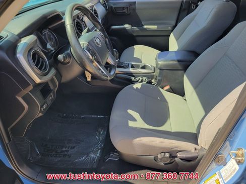 Used 2019 Toyota Tacoma SR5 RWD image 10