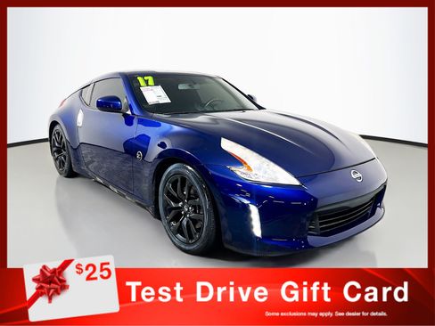 Used 2017 Nissan 370Z Coupe RWD image 1