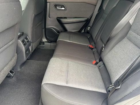 Used 2021 Nissan Rogue SV FWD image 22