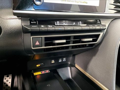 Certified 2025 Toyota Camry SE FWD image 25