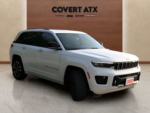 Used 2023 Jeep Grand Cherokee Overland image 6