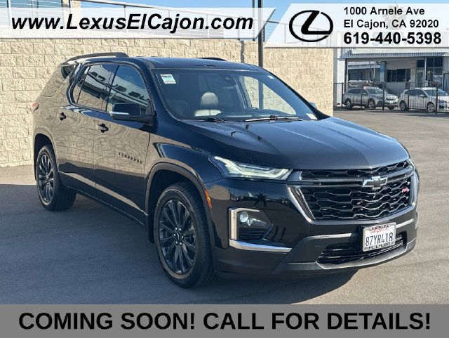 Used 2022 Chevrolet Traverse RS w/ LPO, Cargo Package FWD image 2