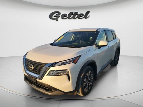 Used 2023 Nissan Rogue SV image 1