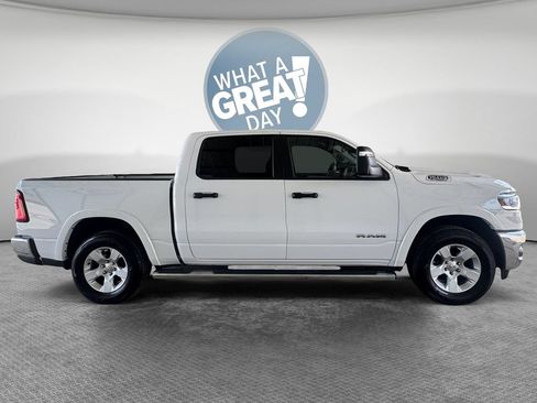 Used 2025 RAM 1500 Big Horn AWD/4WD image 2