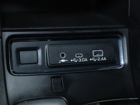 Used 2023 Subaru Ascent Premium w/ Convenience Package image 27