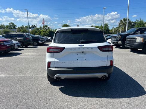 Used 2024 Ford Escape Active AWD/4WD image 3