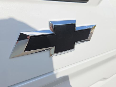 New 2026 Chevrolet Silverado 1500 High Country AWD/4WD image 10