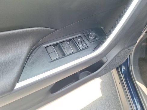 Used 2025 Toyota RAV4 XLE AWD/4WD image 12