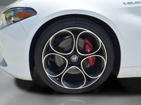 Used 2022 Alfa Romeo Giulia Veloce RWD image 53