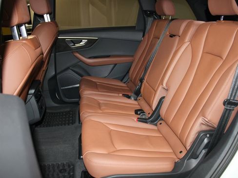 Used 2022 Audi Q7 2.0T Premium Plus w/ Premium Plus Package image 17