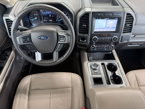 Used 2019 Ford Expedition XLT w/ Equipment Group 202A RWD image 31