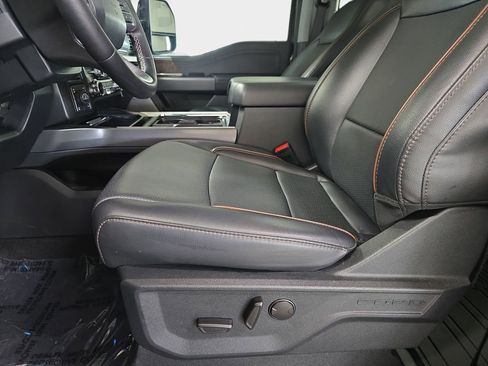 Used 2025 Ford F250 Lariat w/ Lariat Ultimate Package image 28