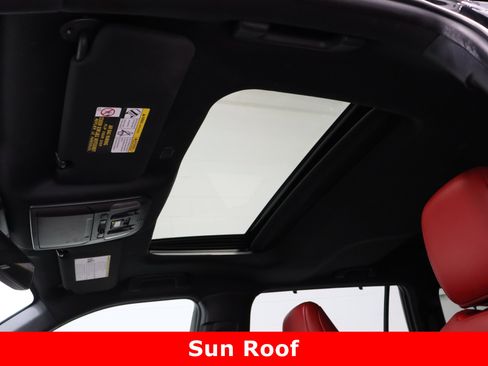 Used 2022 Toyota Highlander XSE image 27