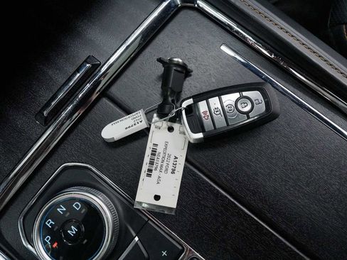 Used 2022 Ford Expedition Max Platinum AWD/4WD image 21