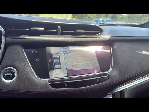 Used 2017 Cadillac XT5 Platinum image 19