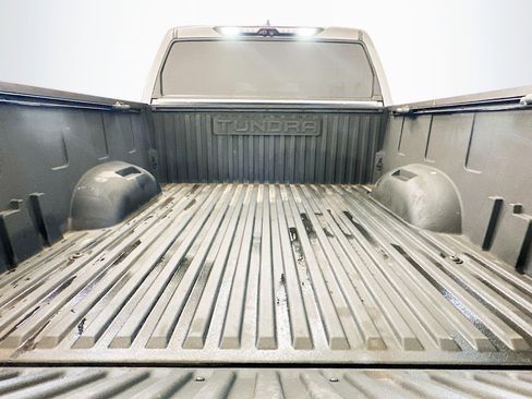Used 2024 Toyota Tundra Limited AWD/4WD image 30