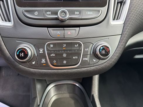 Used 2025 Chevrolet Malibu LT FWD image 26