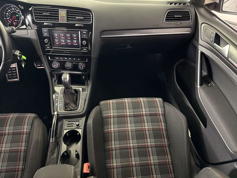 Used 2020 Volkswagen GTI S image 24