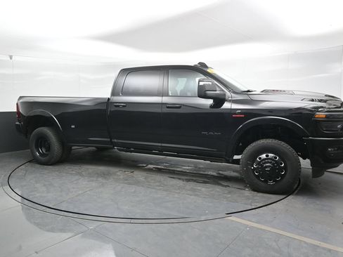 New 2026 RAM 3500 Limited AWD/4WD image 6