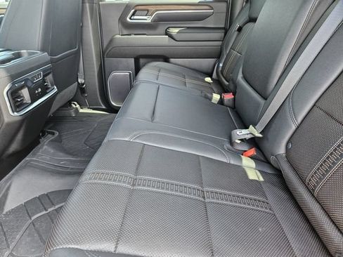 Used 2024 Chevrolet Silverado 2500 High Country w/ Technology Package AWD/4WD image 31