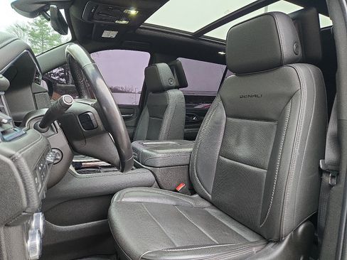 Used 2021 GMC Yukon Denali w/ Denali Ultimate Package image 14