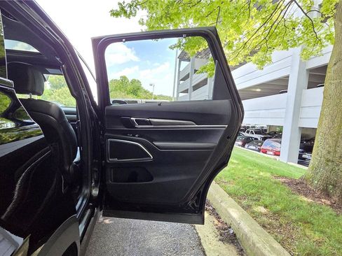 Certified 2024 Kia Telluride SX Prestige X-Line AWD/4WD image 39