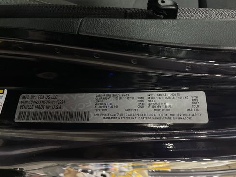 Used 2024 Jeep Wrangler Sport S image 25