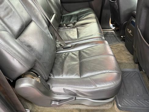 Used 2008 Chevrolet Suburban LT w/ LT Preferred Equipment Group image 12
