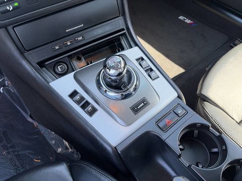 Used 2005 BMW M3 Coupe RWD image 32