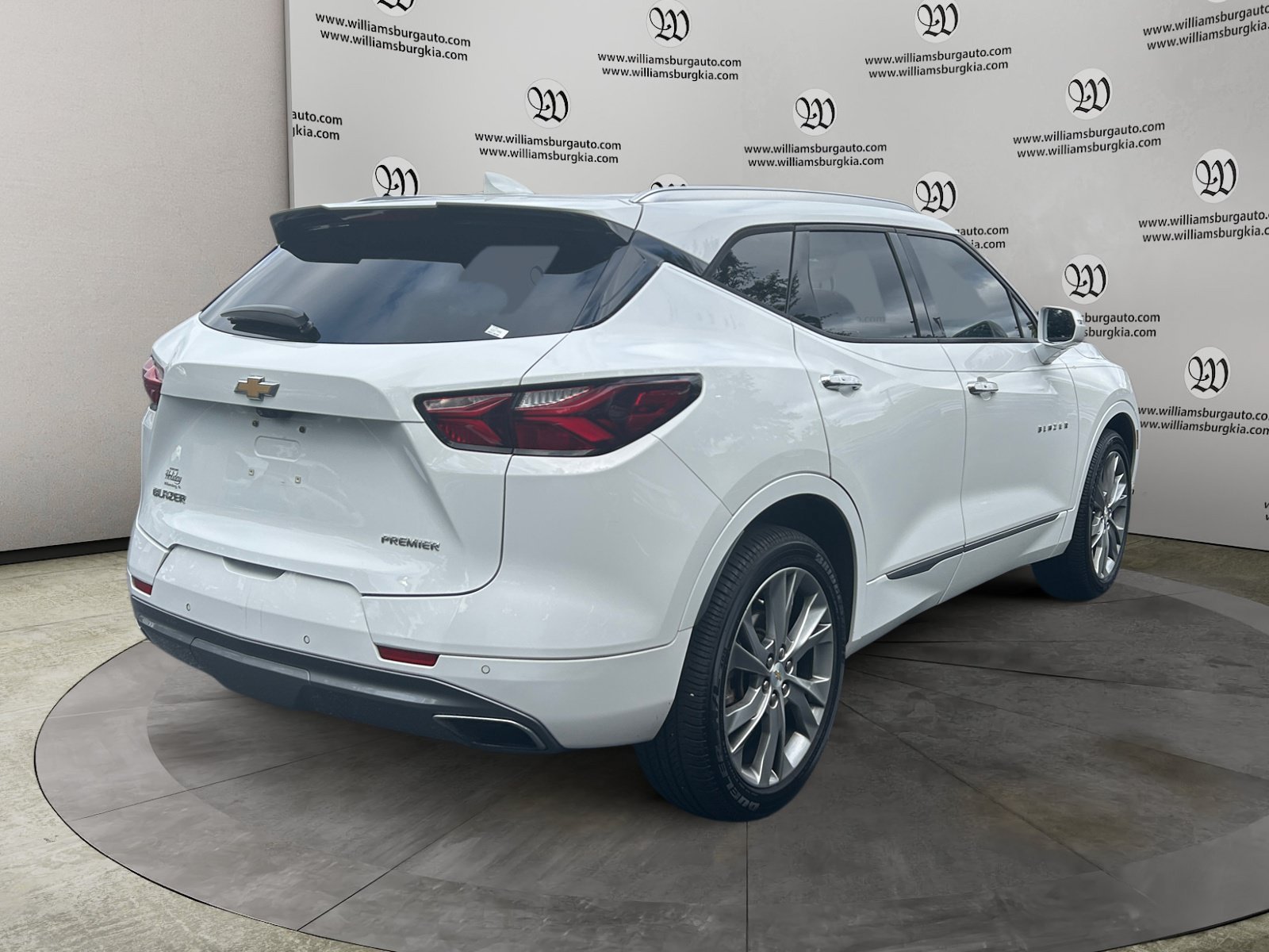 Used 2019 Chevrolet Blazer Premier w/ Sun and Wheels Package FWD image 5