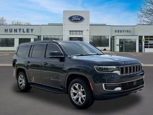 Used 2022 Jeep Wagoneer Series I w/ Premium Group I AWD/4WD image 3