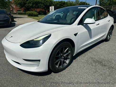 Used 2023 Tesla Model 3 Standard Range RWD image 11