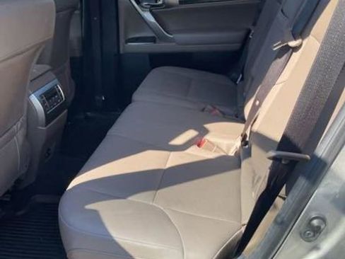 Used 2020 Lexus GX 460 Premium w/ Premium Package image 13