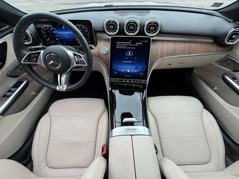 Used 2025 Mercedes-Benz C 300 Sedan w/ Exclusive Trim Package image 10