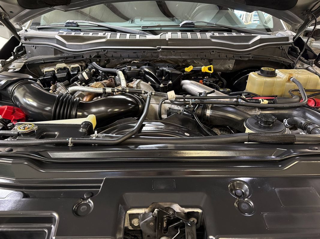 Used 2019 Ford F250 Lariat w/ Lariat Ultimate Package AWD/4WD image 56