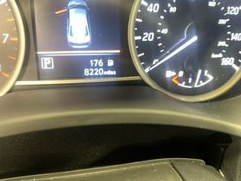 Used 2019 Nissan Sentra SR w/ Premium Package (SR) image 10