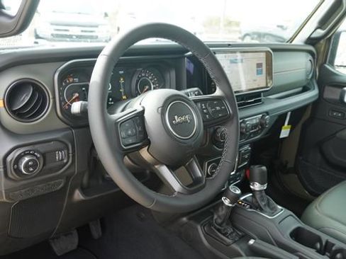 New 2026 Jeep Gladiator Mojave image 16