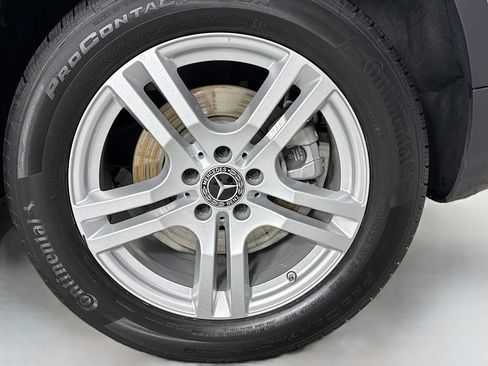 Used 2023 Mercedes-Benz GLB 250 4MATIC image 30