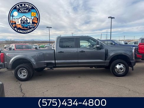 New 2026 Ford F350 4x4 Crew Cab DRW Super Duty image 13