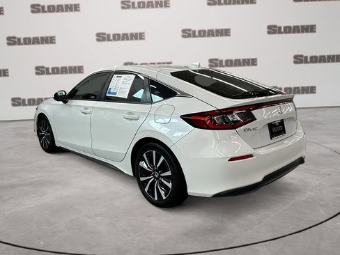 Certified 2024 Honda Civic EX-L image 3