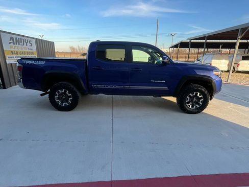 Used 2023 Toyota Tacoma TRD Off-Road image 19