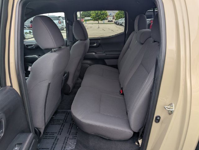 Used 2019 Toyota Tacoma TRD Sport w/ Technology Package RWD image 14