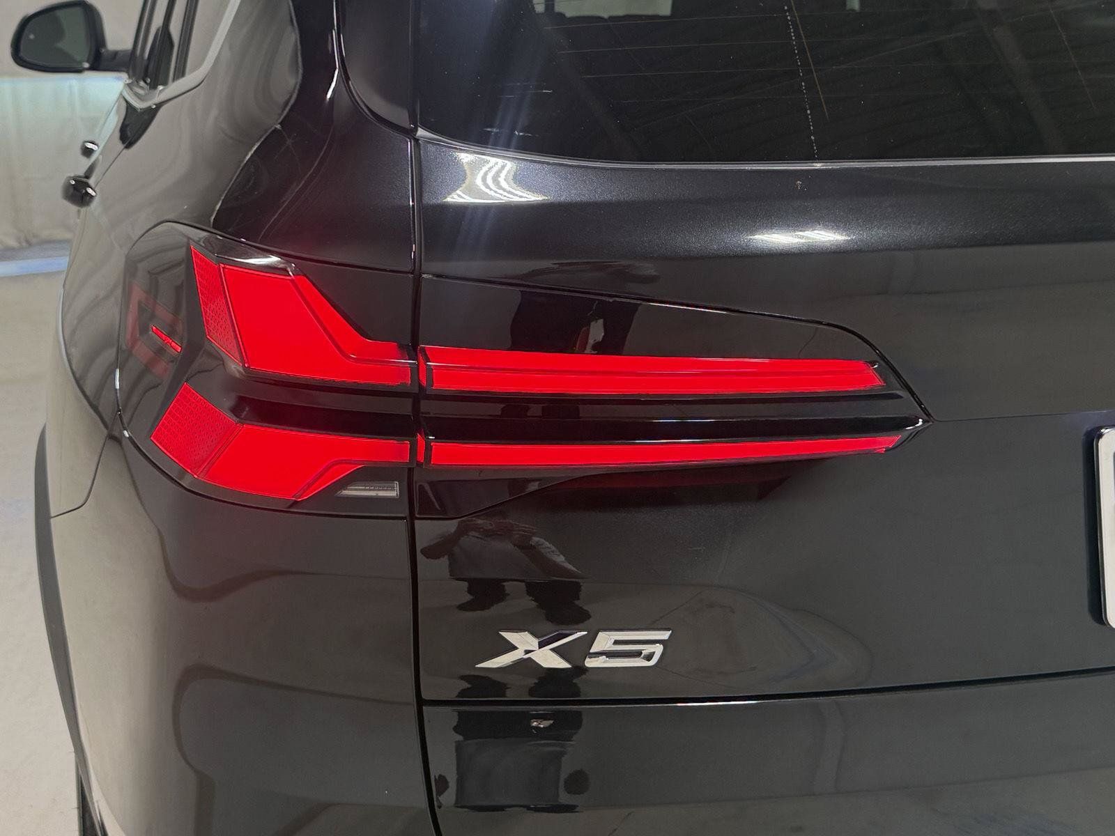 Used 2024 BMW X5 xDrive40i w/ Premium Package AWD/4WD image 32