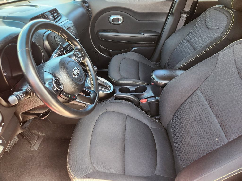 Used 2016 Kia Soul + w/ Designer's Package FWD image 12