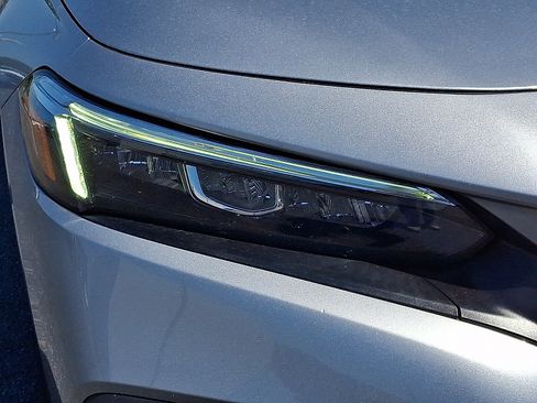 Used 2023 Honda Civic EX image 9