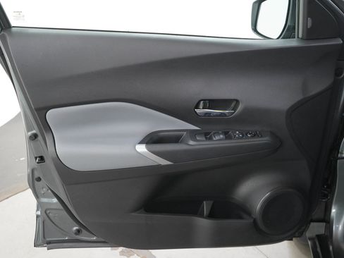 Used 2024 Nissan Kicks SR w/ SR Premium Package FWD image 19