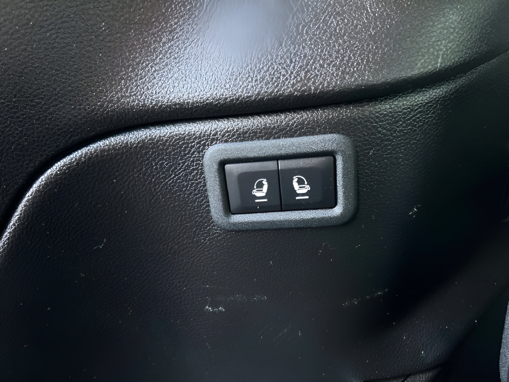 Used 2024 Jeep Wagoneer L Series III w/ Flexible Seating Group AWD/4WD image 45