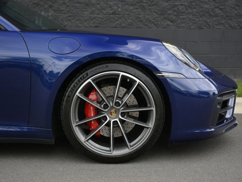 Certified 2024 Porsche 911 Carrera 4S AWD/4WD image 34