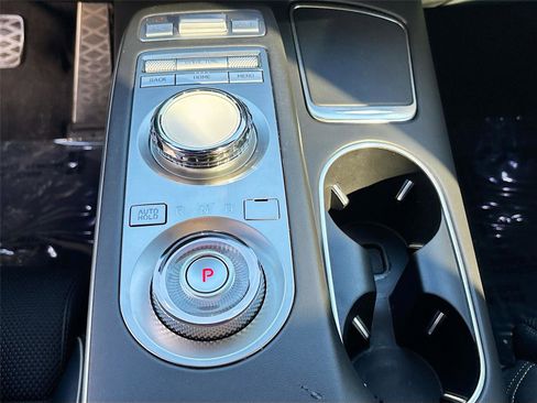 Used 2024 Genesis GV70 2.5T w/ Sport Prestige Package image 17